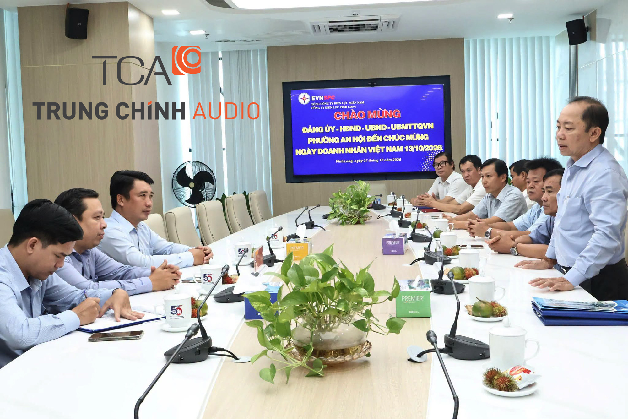 Hệ thống hội thảo Bosch CCS 700 xuất hiện trong không gian tiếp đón và làm việc tại EVN Vĩnh Long